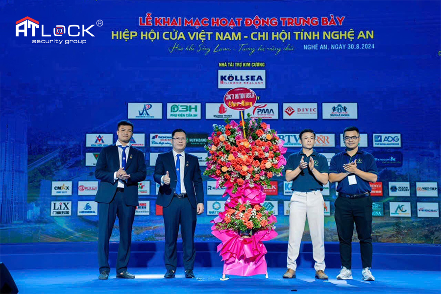 Kh&oacute;a cửa v&acirc;n tay th&ocirc;ng minh tại TP Vinh - Nghệ An